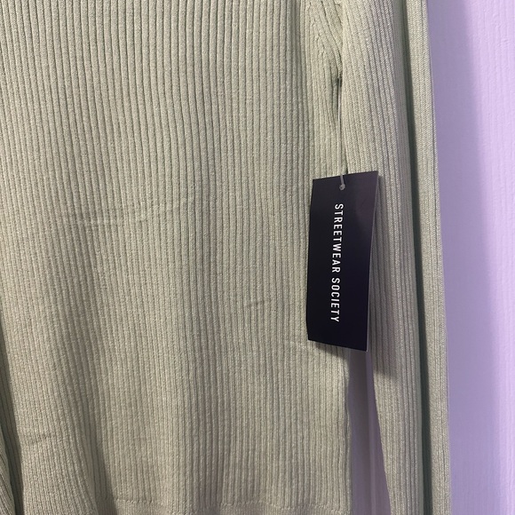 Green ribbed turtle neck - Picture 5 of 6